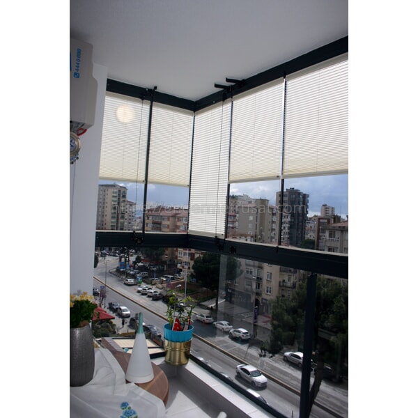 Cam Balkon Perde CB085