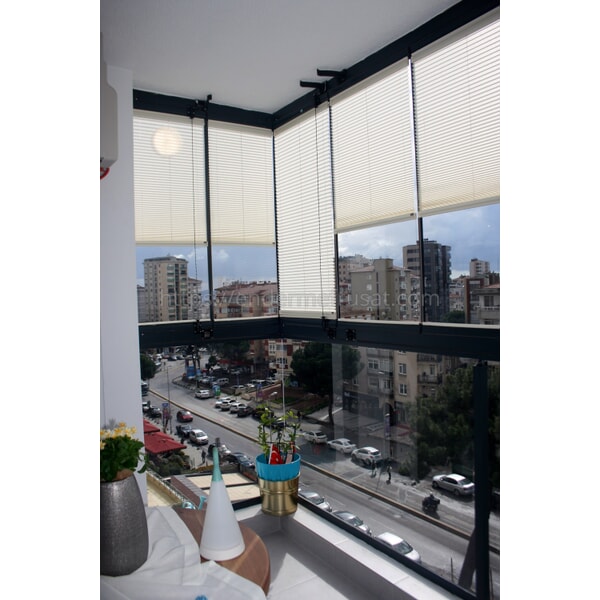 Cam Balkon Perde CB186