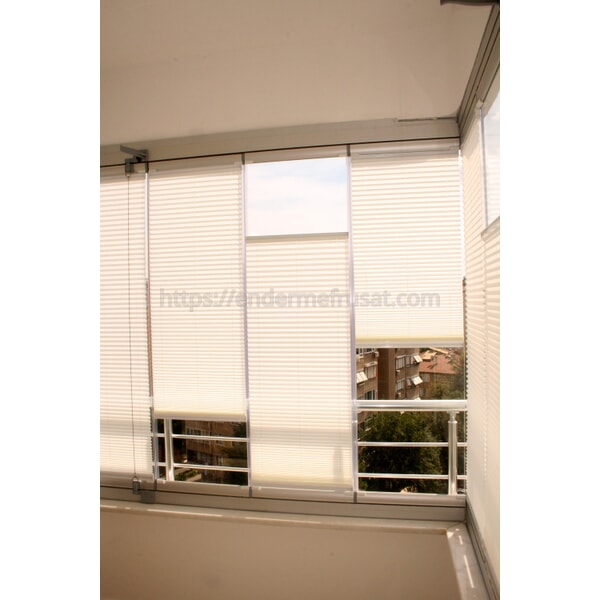 Cam Balkon Perde CB192