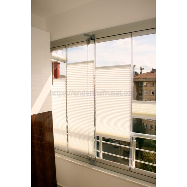 Cam Balkon Perde CB194